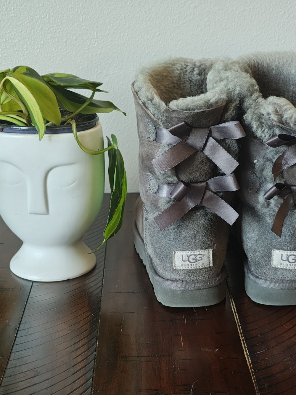 Ugg Bailey Bow Boots 9